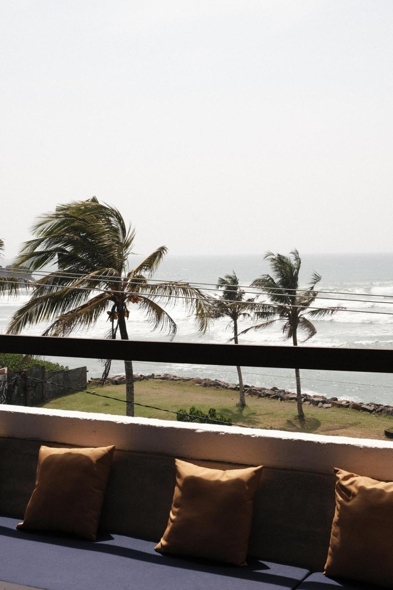 Ruma Surf Hotel Ахангама Экстерьер фото